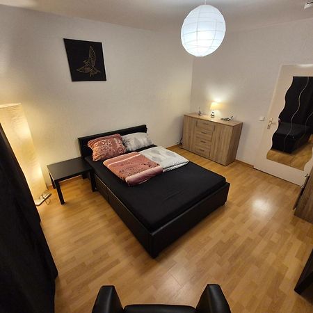 Schoene 3 Schlafzimmer Wohnung Mit 4 Dopplbetten Berlijn Buitenkant foto