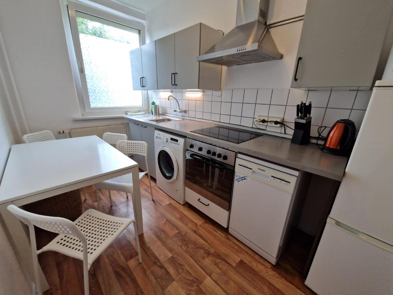 Schoene 3 Schlafzimmer Wohnung Mit 4 Dopplbetten Berlijn Buitenkant foto